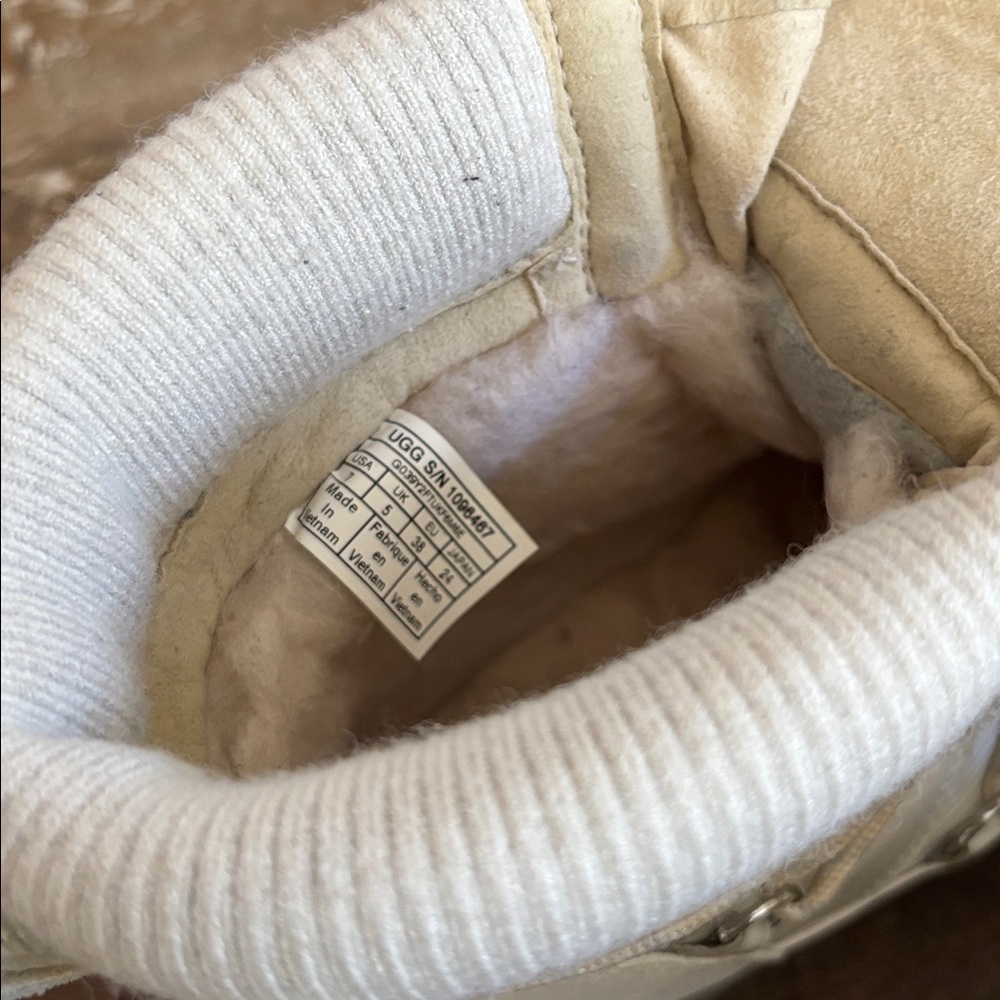 Ugg Boots - image 10